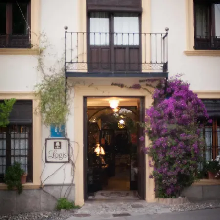 亚美利加酒店 *