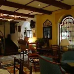 America Hotel *